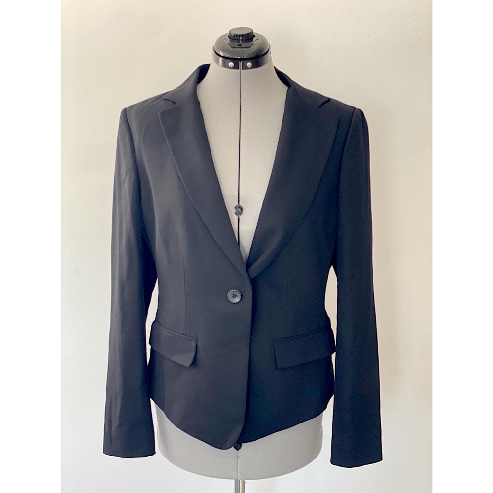 BCBGMaxAzria - black blazer - one button - size Medium
